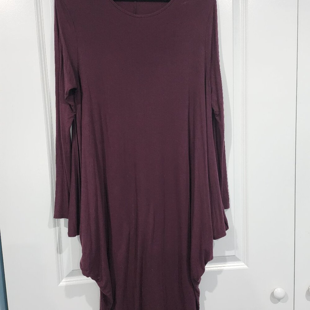 Mikah Burgundy Beautiful Dress Size Medium